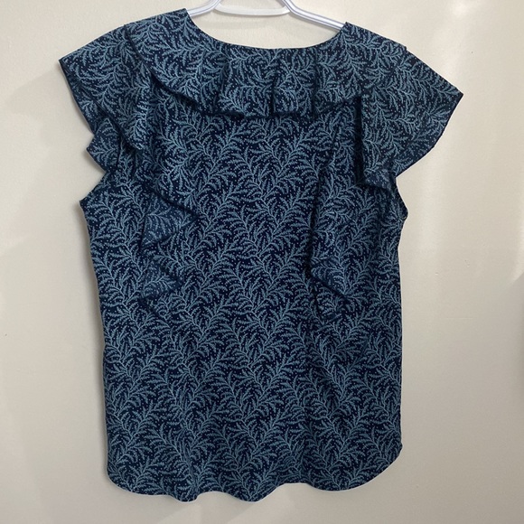 Philosophy blue floral button down blouse, Medium size, W19, L24 - Picture 4 of 8